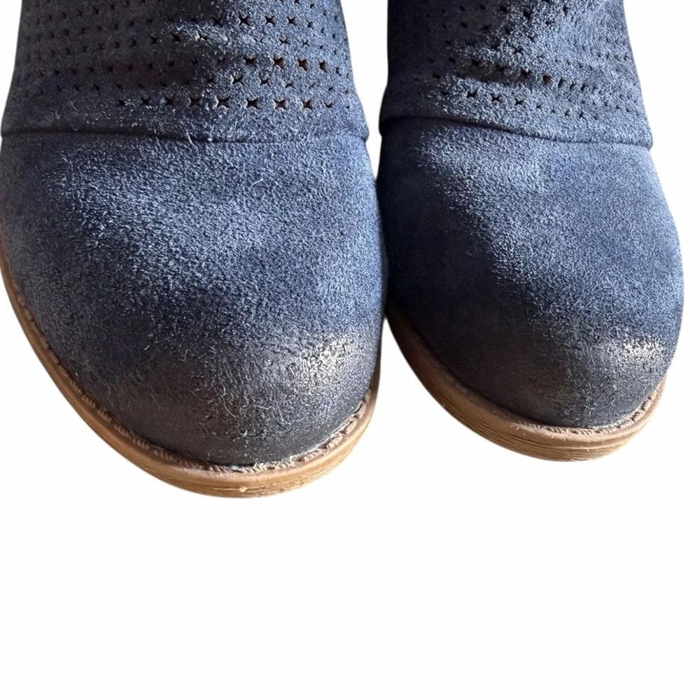 Earth Origins Suede Ankle Boots Amanda blue Size 8 Womens Back Zip Comfortable